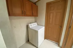 34 Terrace Dr, Waterford, CT 06385 - Photo 8