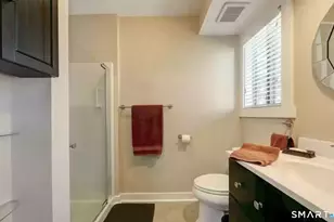 511 Opa Ln, Stratford, CT 06614 - Photo 12