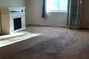 72 Perry St, Putnam, CT 06260 - Photo 8