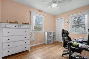 24 Yates St, West Haven, CT 06516 - Photo 18