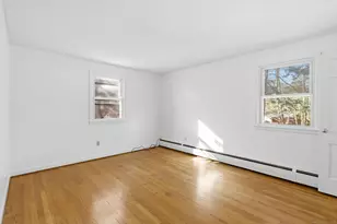 8 Cherryfield Dr, West Hartford, CT 06107 - Photo 16