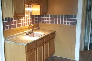 1954 Broad St, Hartford, CT 06114 - Photo 14