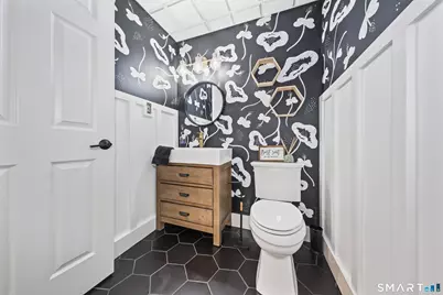 7 Circuit Avenue, Watertown, CT 06795 - Photo 22