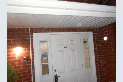 50 Greenhouse Road #42B, Bridgeport, CT 06606 - Photo 2