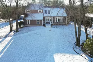 21 Derek Ln, Windsor, CT 06095 - Photo 2