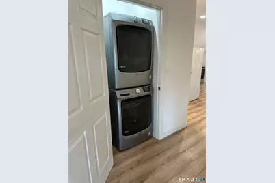 27 E Nineth Street, Derby, CT 06418 - Photo 14