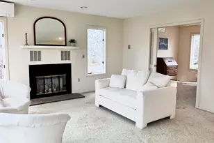 11 Prospect St, Groton, CT 06340 - Photo 8