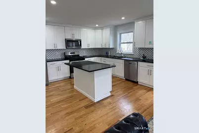 695 Shelton Street, Bridgeport, CT 06608 - Photo 4