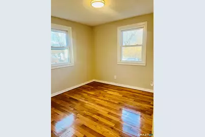 10 Baltic Street #12, Hartford, CT 06112 - Photo 8