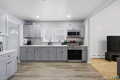 590 North Walnut Street, Waterbury, CT 06704 - Photo 2