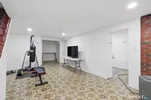 590 N Walnut St, Waterbury, CT 06704 - Photo 14