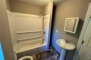 34 York St, Ansonia, CT 06401 - Photo 2