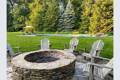 231 Turtle Back Road, New Canaan, CT 06840 - Photo 8