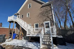 183 E Main St, Middletown, CT 06457 - Photo 2