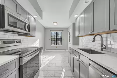 26 Essex Court #26, Brookfield, CT 06804 - Photo 2