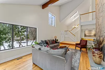 211 Pinewood Road, Stamford, CT 06903 - Photo 6