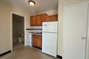 145 Cowles St, Bridgeport, CT 06607 - Photo 4