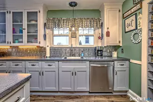 292 Richmond Ave, West Haven, CT 06516 - Photo 14