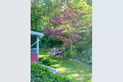 394 Killingly Avenue, Putnam, CT 06260 - Photo 6