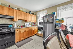 22 Roosevelt St, Bridgeport, CT 06608 - Photo 6