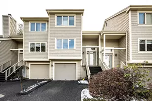 11 Boulevard Dr, Danbury, CT 06810 - Photo 2