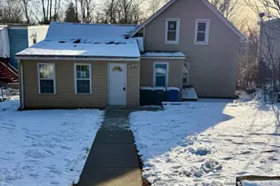 254 Broad St, Norwich, CT 06360 - Photo 2