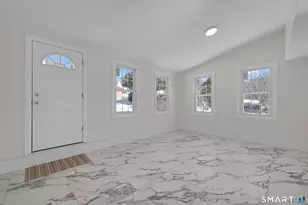 254 Broad St, Norwich, CT 06360 - Photo 4