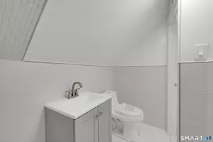 254 Broad St, Norwich, CT 06360 - Photo 26