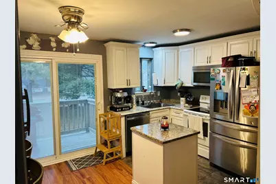 161 Cynthia Lane #APT E5, Middletown, CT 06457 - Photo 4