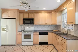 48 Lanell Dr, Stamford, CT 06902 - Photo 12