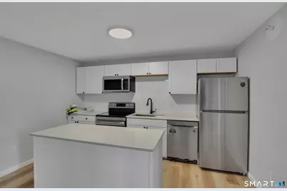 194 Hartford Road #D, Manchester, CT 06040 - Photo 8