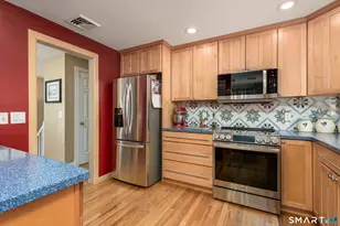 43 Roxbury Ct, East Lyme, CT 06357 - Photo 14