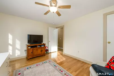 43 Roxbury Court, East Lyme, CT 06357 - Photo 32