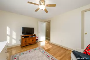 43 Roxbury Ct, East Lyme, CT 06357 - Photo 32