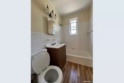 35 Nob Hill Circle #D, Bridgeport, CT 06610 - Photo 8