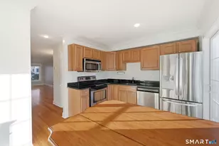 85 Camp Ave, Stamford, CT 06907 - Photo 8