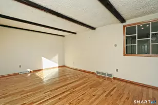 71 Sycaway St, West Haven, CT 06516 - Photo 6