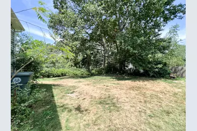 30 Bonsilene Street, Milford, CT 06460 - Photo 16