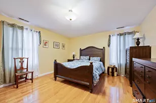 27 Amber Pl, Waterbury, CT 06705 - Photo 16