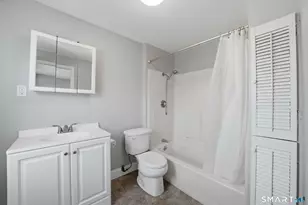 15 Rose St, Stamford, CT 06906 - Photo 32