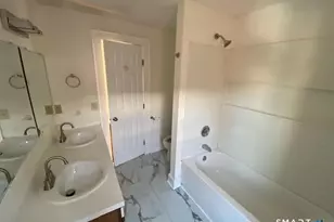 43 Alden St, Hartford, CT 06114 - Photo 10