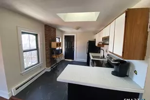 43 Alden St, Hartford, CT 06114 - Photo 6