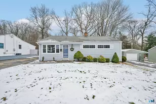 42 Greenwood St, East Hartford, CT 06118 - Photo 2