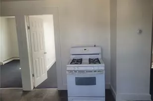 23 Morgan Ave, Bridgeport, CT 06606 - Photo 6