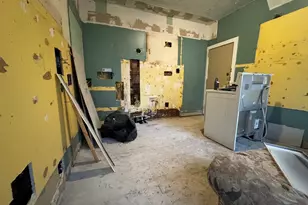 472 Edgewood St, Hartford, CT 06112 - Photo 12