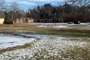 58 High Path Rd, Windsor, CT 06095 - Photo 6