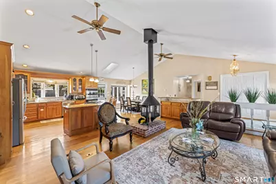 75 Eureka Avenue, Stratford, CT 06614 - Photo 12