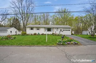 36 Longview Terrace, Naugatuck, CT 06770 - Photo 4
