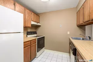 38 N Main St, West Hartford, CT 06107 - Photo 8
