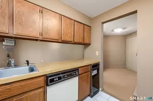 38 N Main St, West Hartford, CT 06107 - Photo 10